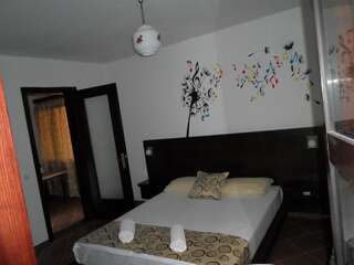 Апартаменты Apartments FourRoses Улцинь Стандартные апартаменты с 2 спальнями-5