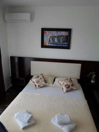 Апартаменты Apartments FourRoses Улцинь Номер-студио-11